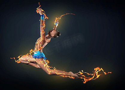 月排名首位 月排名首位